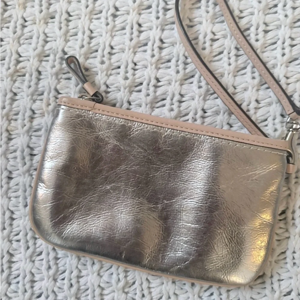 Coach Wristlet Metallic golf  Tan Leather Trim Clutch Bag EUC